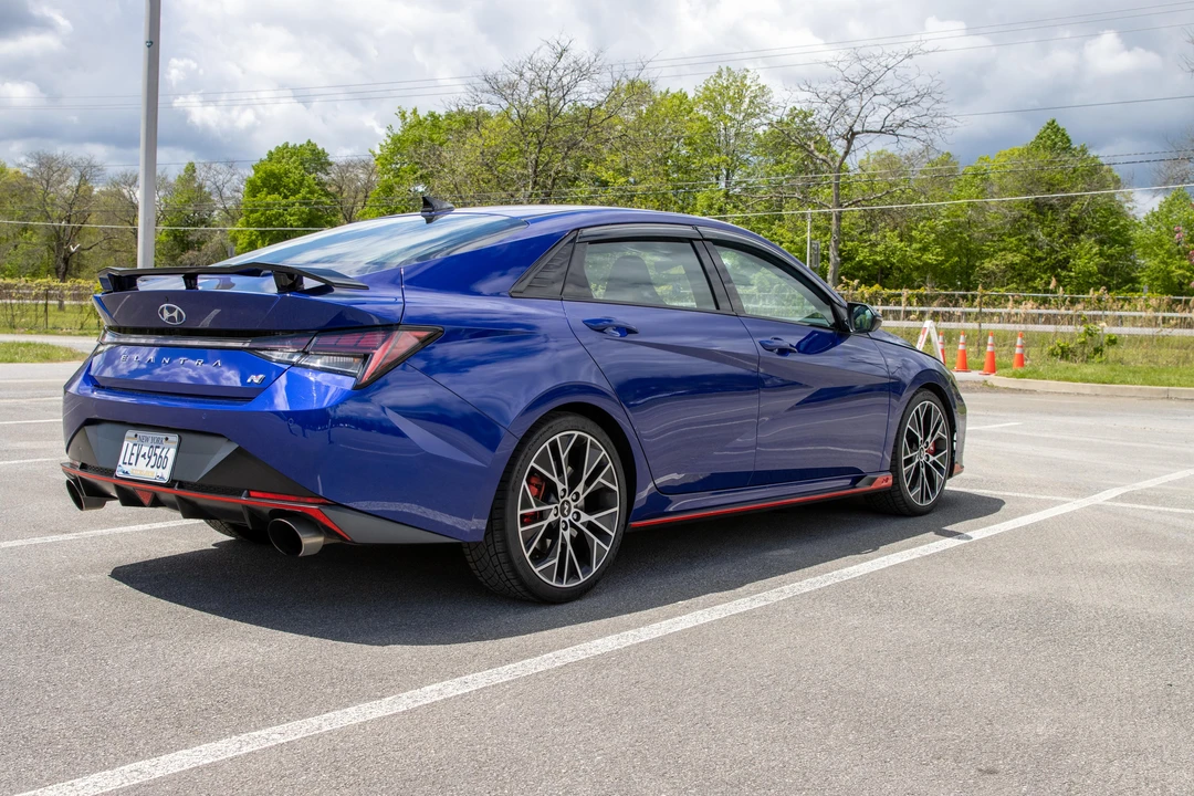 2022 Hyundai Elantra - Image 8 of 30