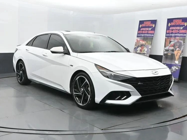 2022 Hyundai Elantra - Image 2 of 12