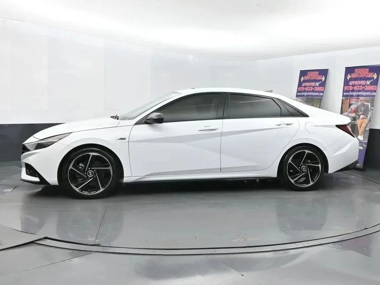 2022 Hyundai Elantra - Image 5 of 12