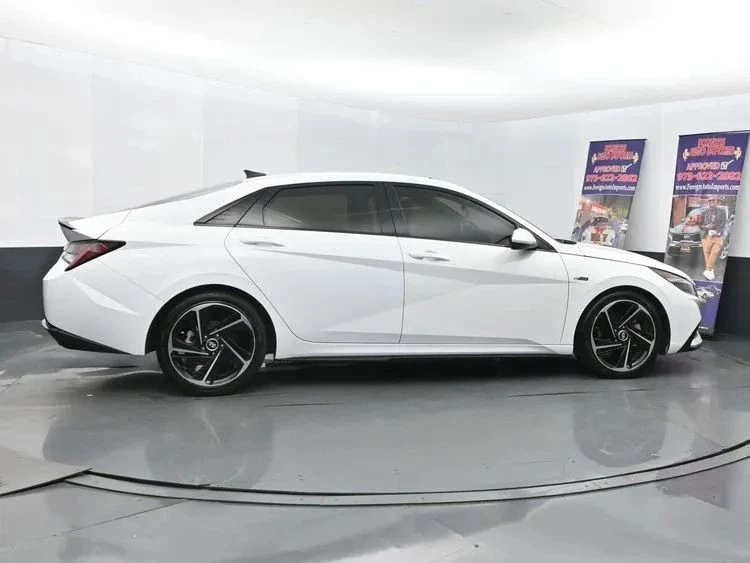2022 Hyundai Elantra - Image 4 of 12
