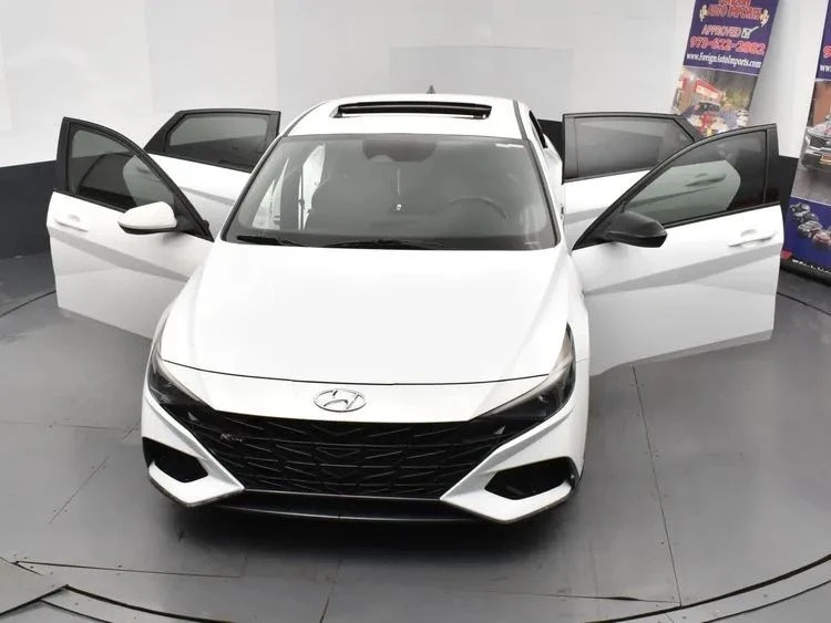 2022 Hyundai Elantra - Image 10 of 12