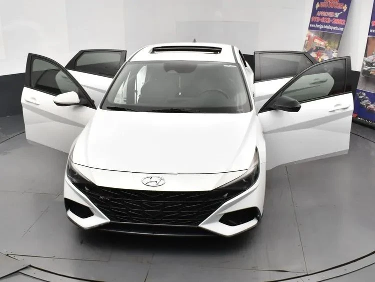 2022 Hyundai Elantra - Image 10 of 12