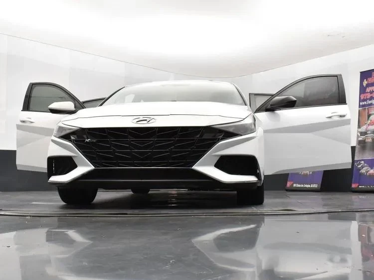 2022 Hyundai Elantra - Image 11 of 12