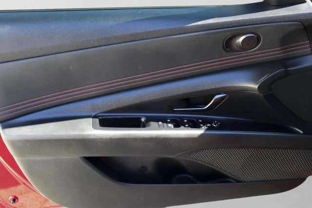 2022 Hyundai Elantra - Image 14 of 21
