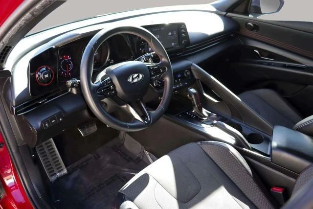 2022 Hyundai Elantra - Image 16 of 21