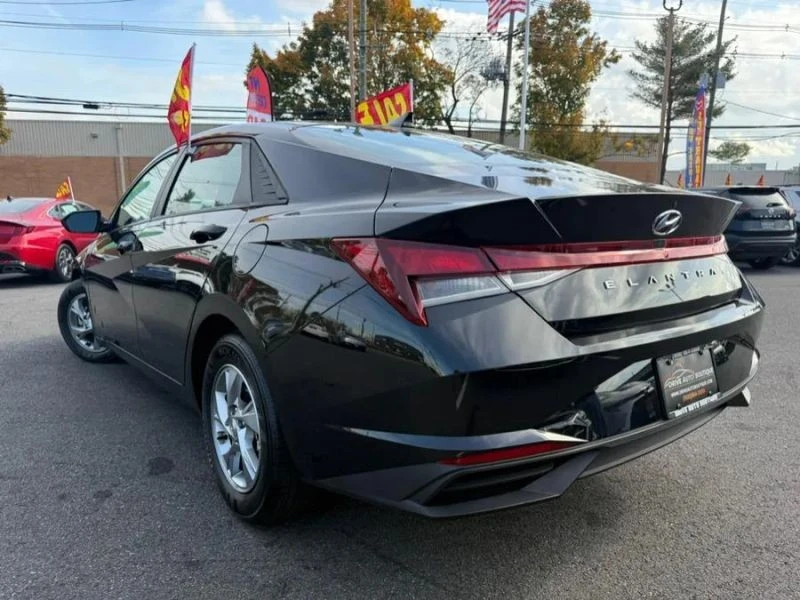 2022 Hyundai Elantra - Image 3 of 12