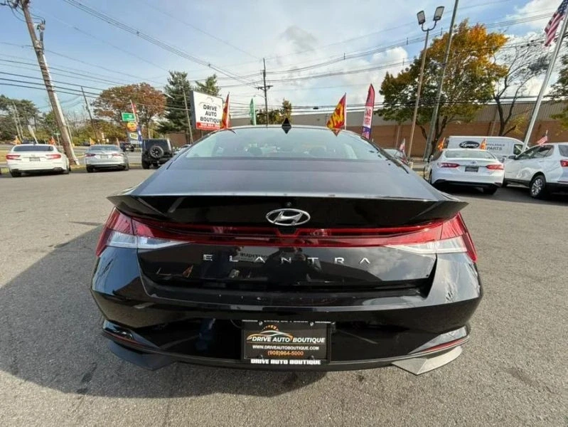 2022 Hyundai Elantra - Image 6 of 12