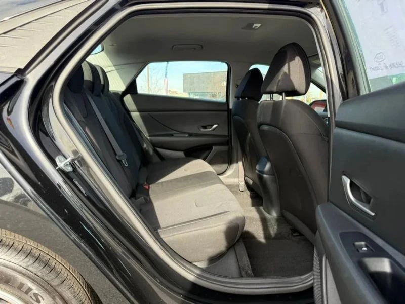 2022 Hyundai Elantra - Image 10 of 12