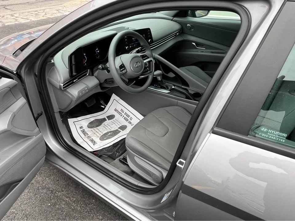 2022 Hyundai Elantra - Image 6 of 9