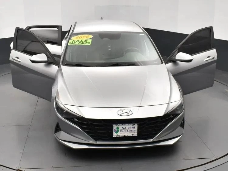 2022 Hyundai Elantra - Image 10 of 12