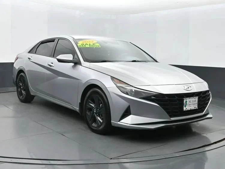 2022 Hyundai Elantra - Image 2 of 12