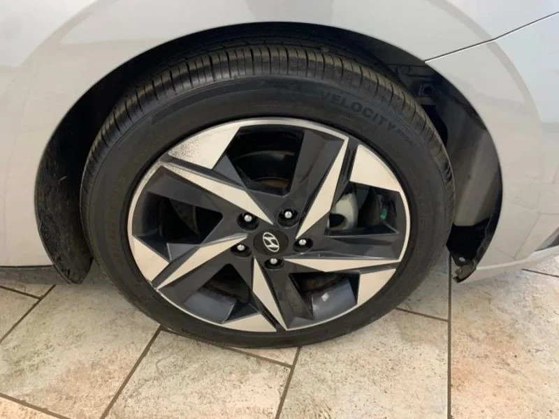 2022 Hyundai Elantra - Image 9 of 12