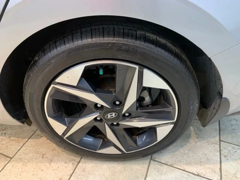2022 Hyundai Elantra - Image 11 of 12