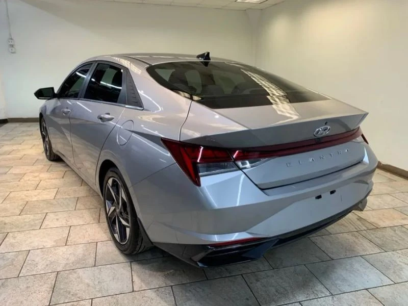 2022 Hyundai Elantra - Image 5 of 12