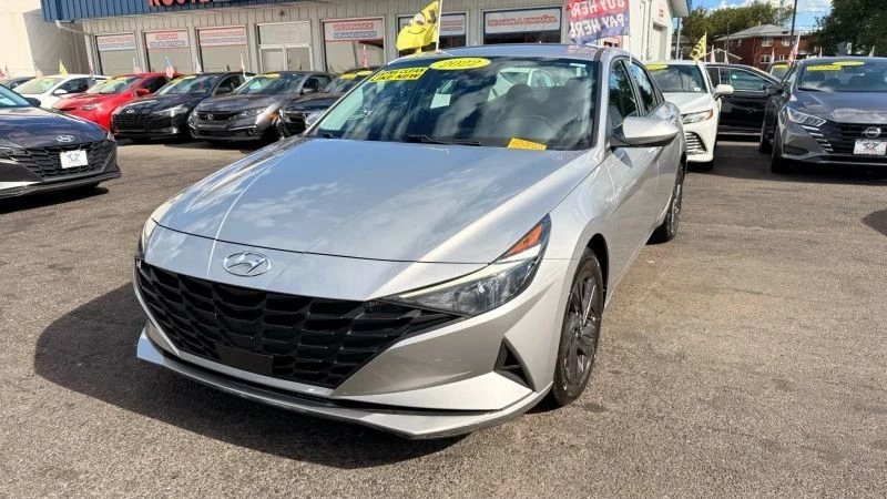 2022 Hyundai Elantra - Image 4 of 12
