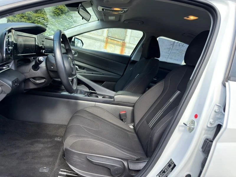 2022 Hyundai Elantra - Image 11 of 12