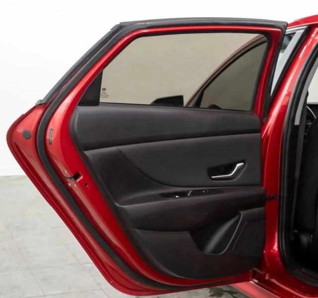 2022 Hyundai Elantra - Image 8 of 12