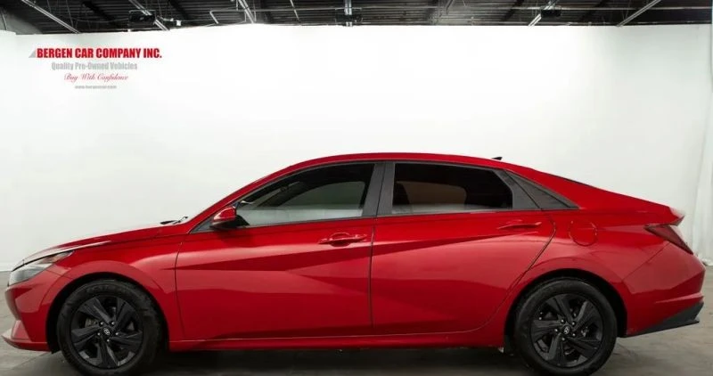 2022 Hyundai Elantra - Image 5 of 12