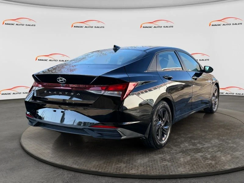 2022 Hyundai Elantra - Image 8 of 12