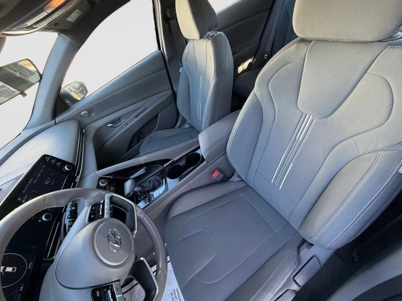 2022 Hyundai Elantra - Image 11 of 12
