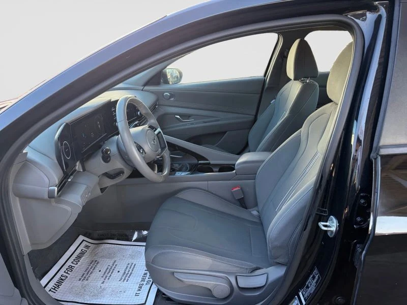 2022 Hyundai Elantra - Image 10 of 12