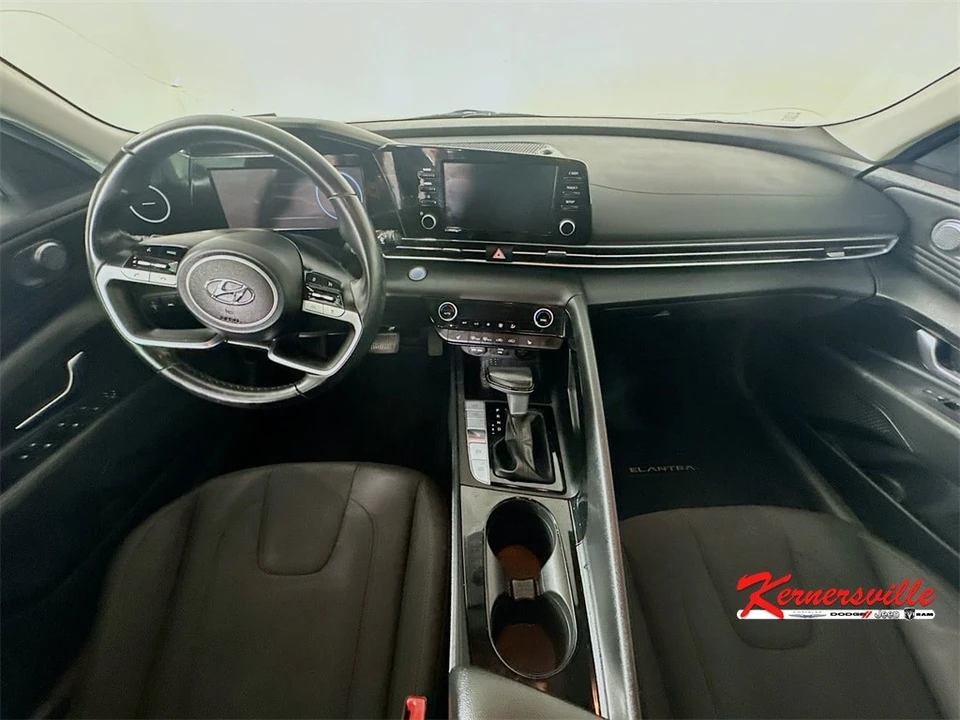 2022 Hyundai Elantra - Image 10 of 21