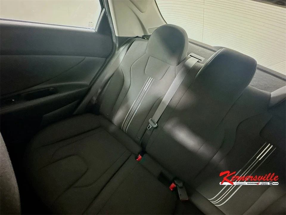 2022 Hyundai Elantra - Image 12 of 21