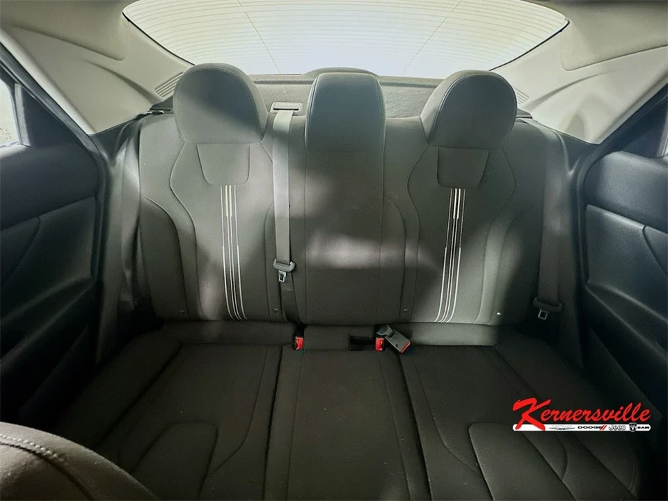 2022 Hyundai Elantra - Image 13 of 21