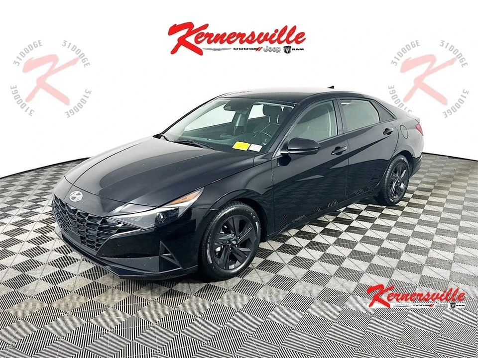 2022 Hyundai Elantra - Image 3 of 12