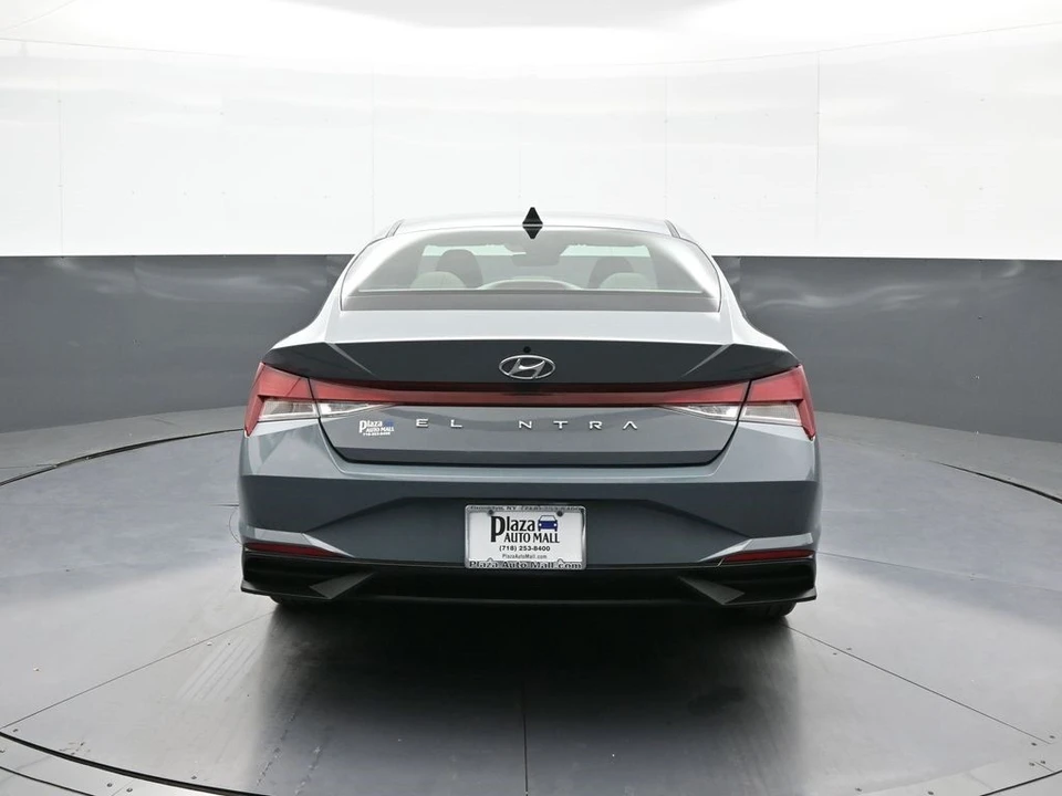 2022 Hyundai Elantra - Image 7 of 12