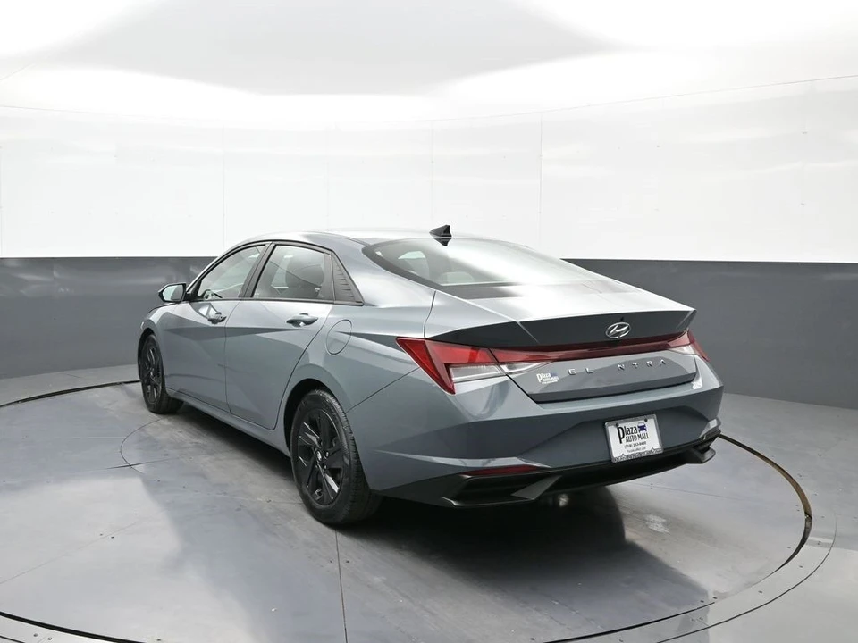 2022 Hyundai Elantra - Image 8 of 12