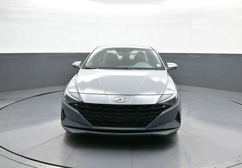 2022 Hyundai Elantra - Image 2 of 12