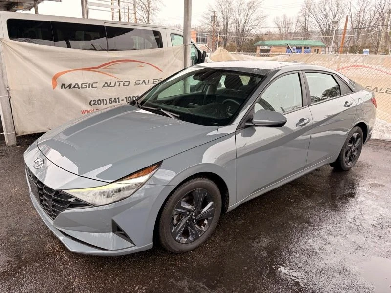 2022 Hyundai Elantra - Image 8 of 12