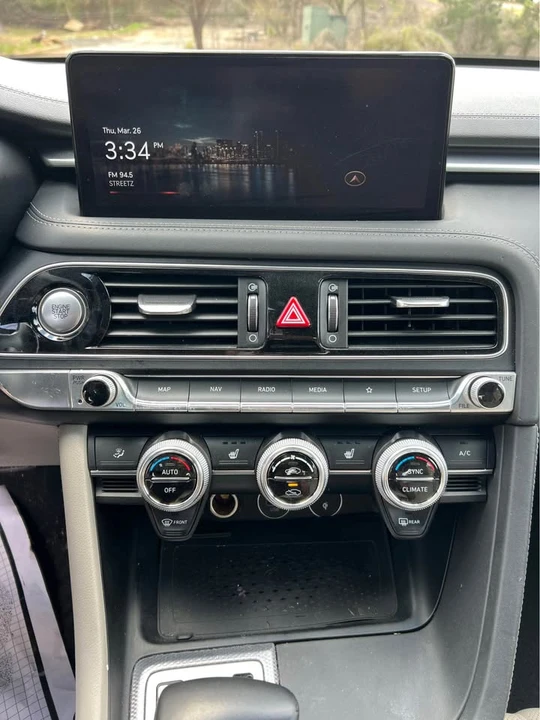 2022 Hyundai Genesis - Image 14 of 15