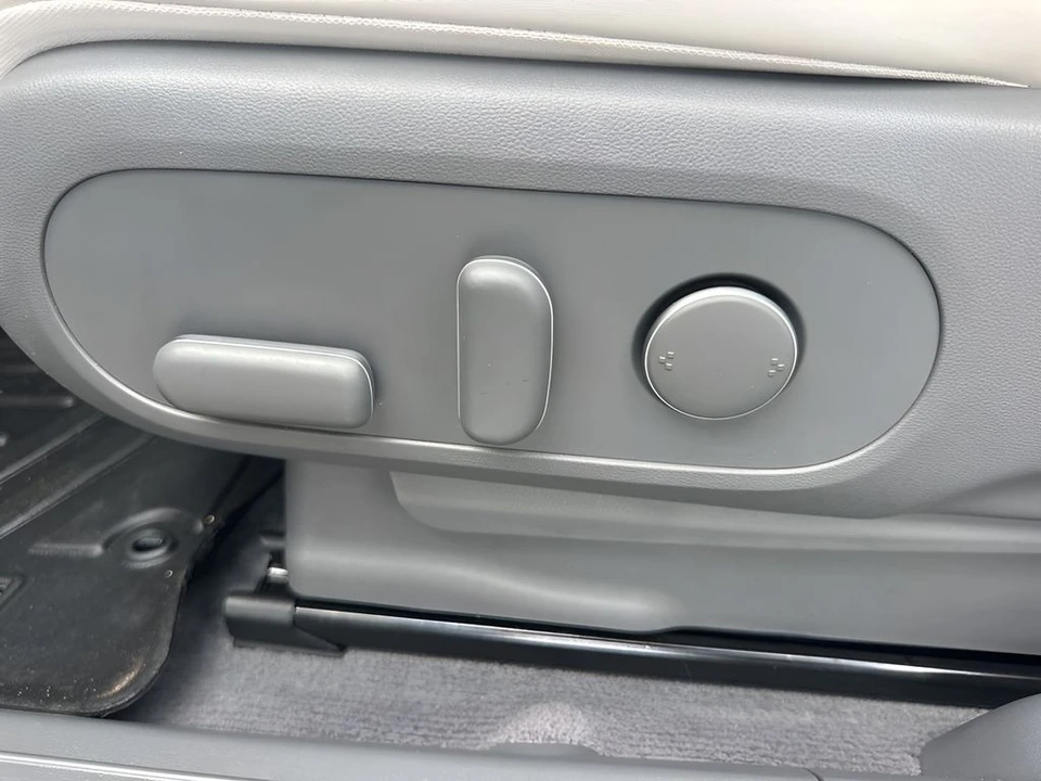 2022 Hyundai Ioniq 5 - Image 10 of 12