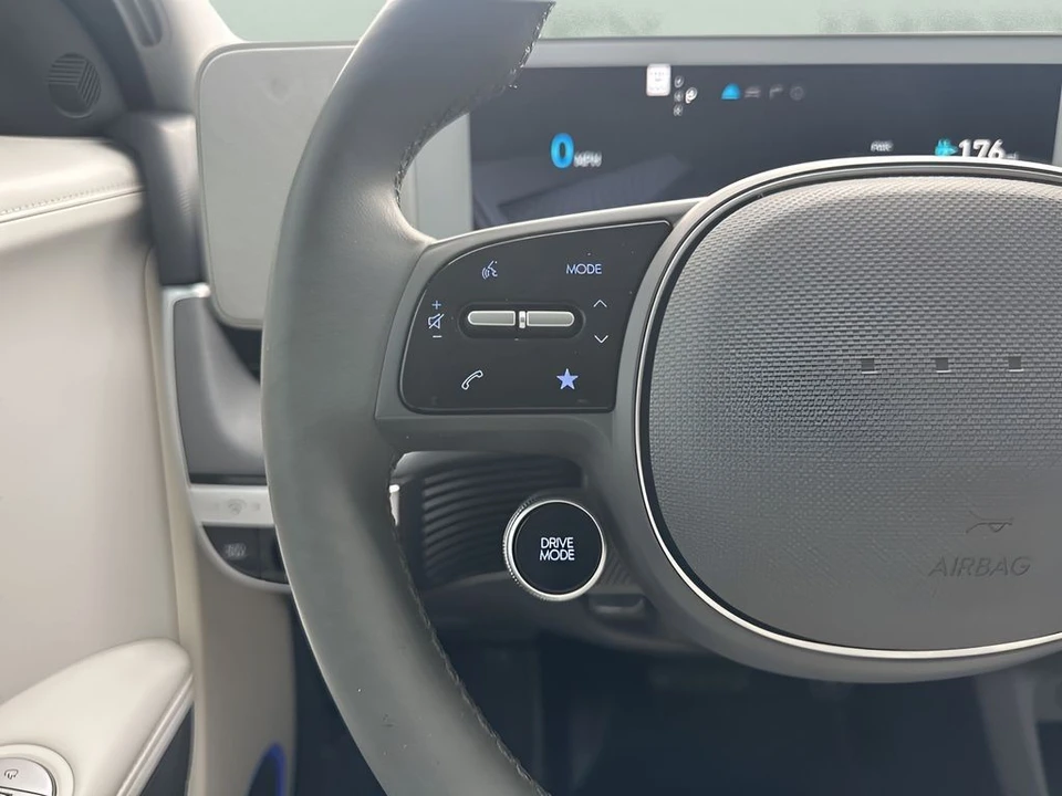 2022 Hyundai Ioniq 5 - Image 14 of 21