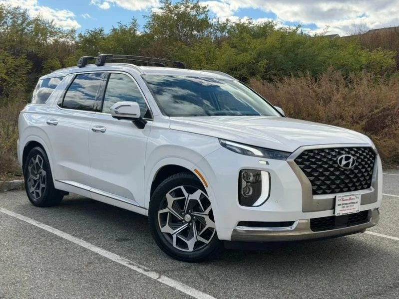 2022 Hyundai Palisade - Image 2 of 12