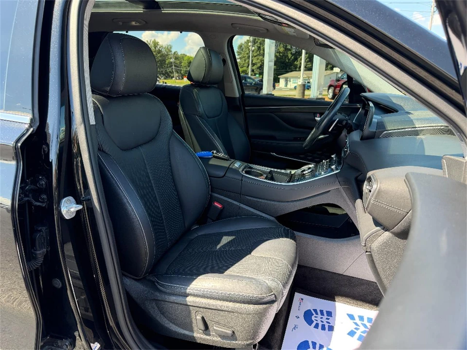 2022 Hyundai Santa Fe - Image 19 of 31