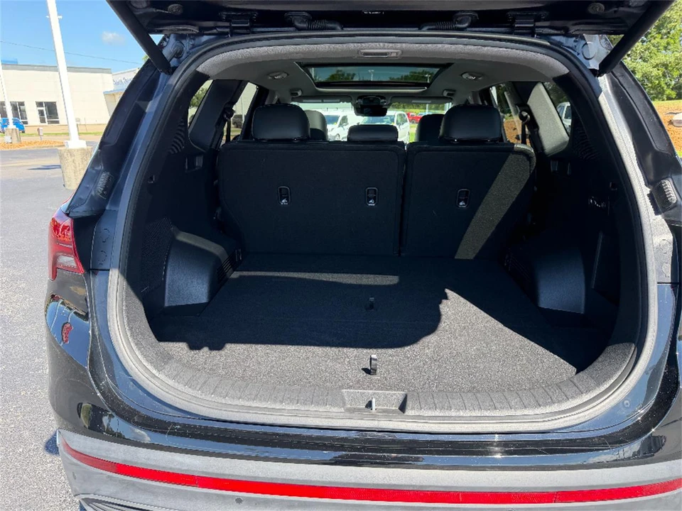 2022 Hyundai Santa Fe - Image 12 of 31