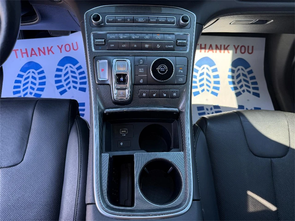 2022 Hyundai Santa Fe - Image 30 of 31