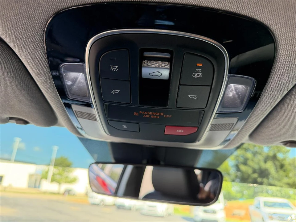 2022 Hyundai Santa Fe - Image 28 of 31