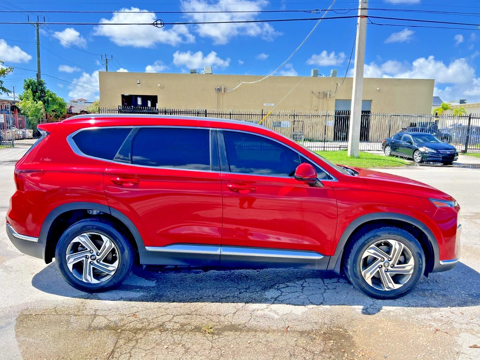 2022 Hyundai Santa Fe - Image 9 of 21