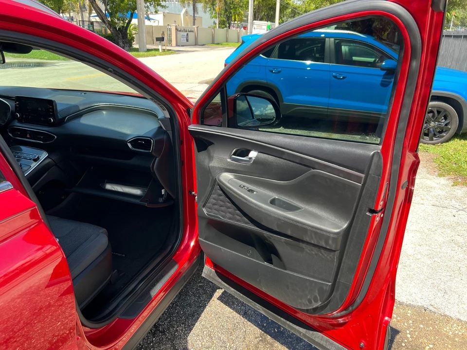2022 Hyundai Santa Fe - Image 16 of 21