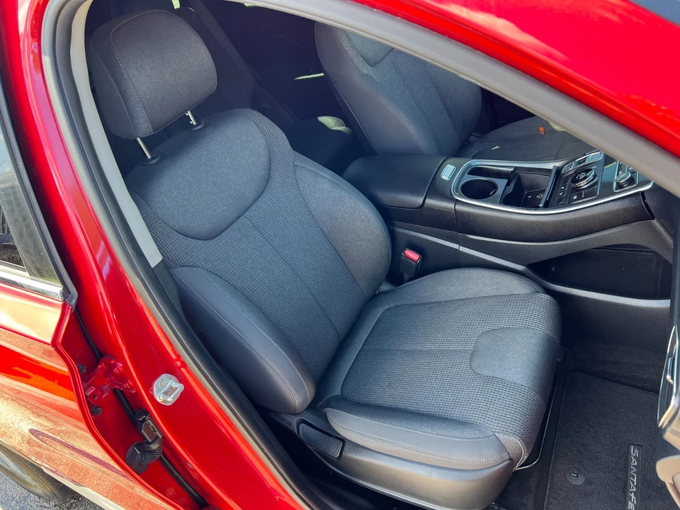 2022 Hyundai Santa Fe - Image 15 of 21