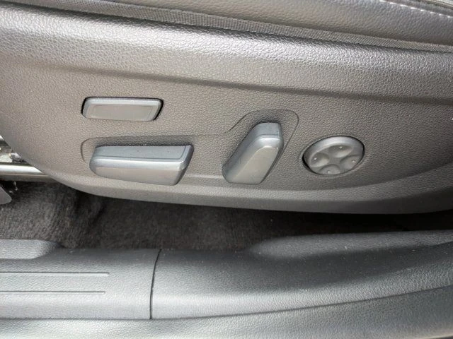 2022 Hyundai Santa Fe - Image 18 of 21