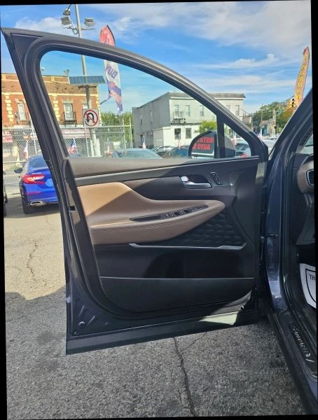 2022 Hyundai Santa Fe - Image 11 of 12