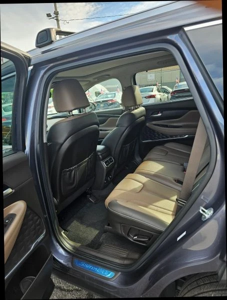 2022 Hyundai Santa Fe - Image 8 of 12
