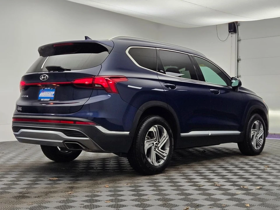 2022 Hyundai Santa Fe - Image 9 of 12