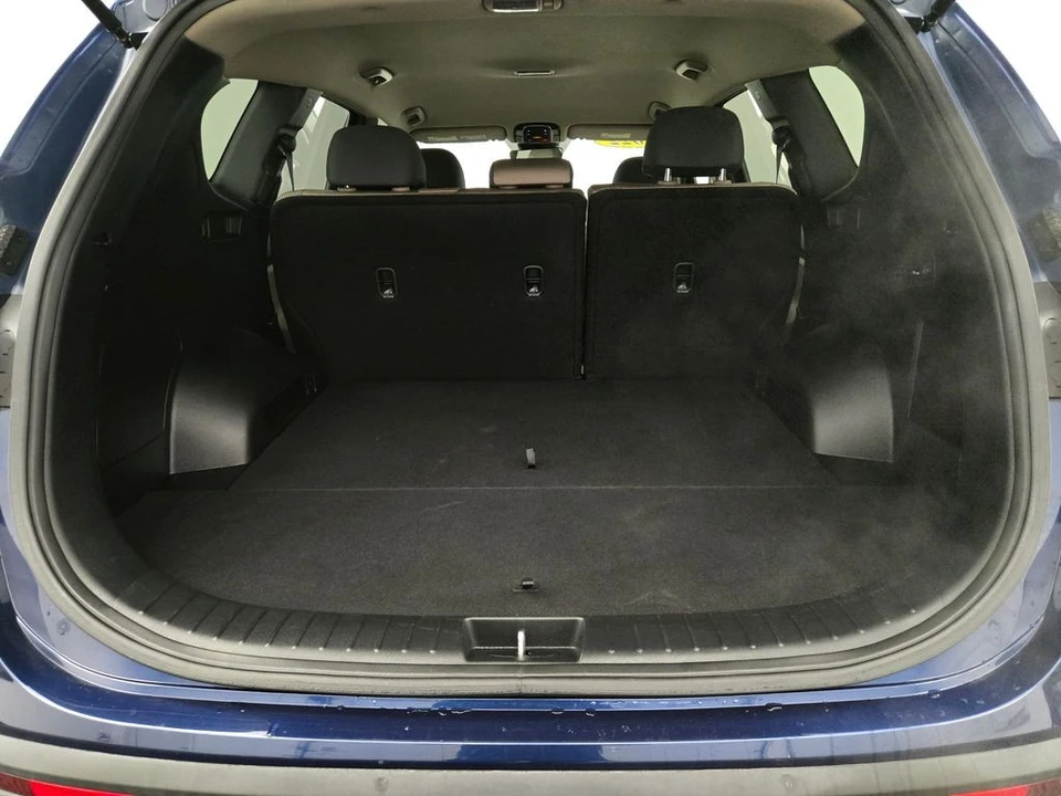 2022 Hyundai Santa Fe - Image 11 of 12