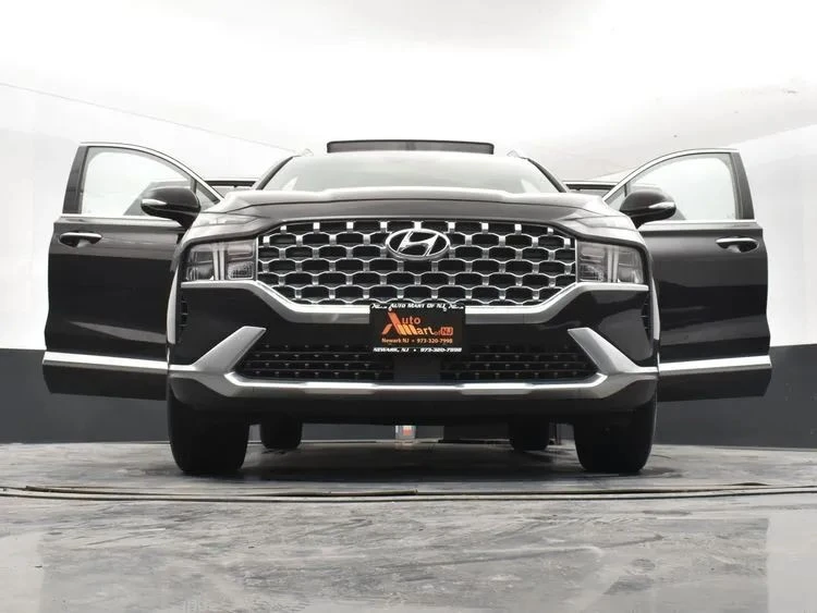 2022 Hyundai Santa Fe - Image 11 of 12